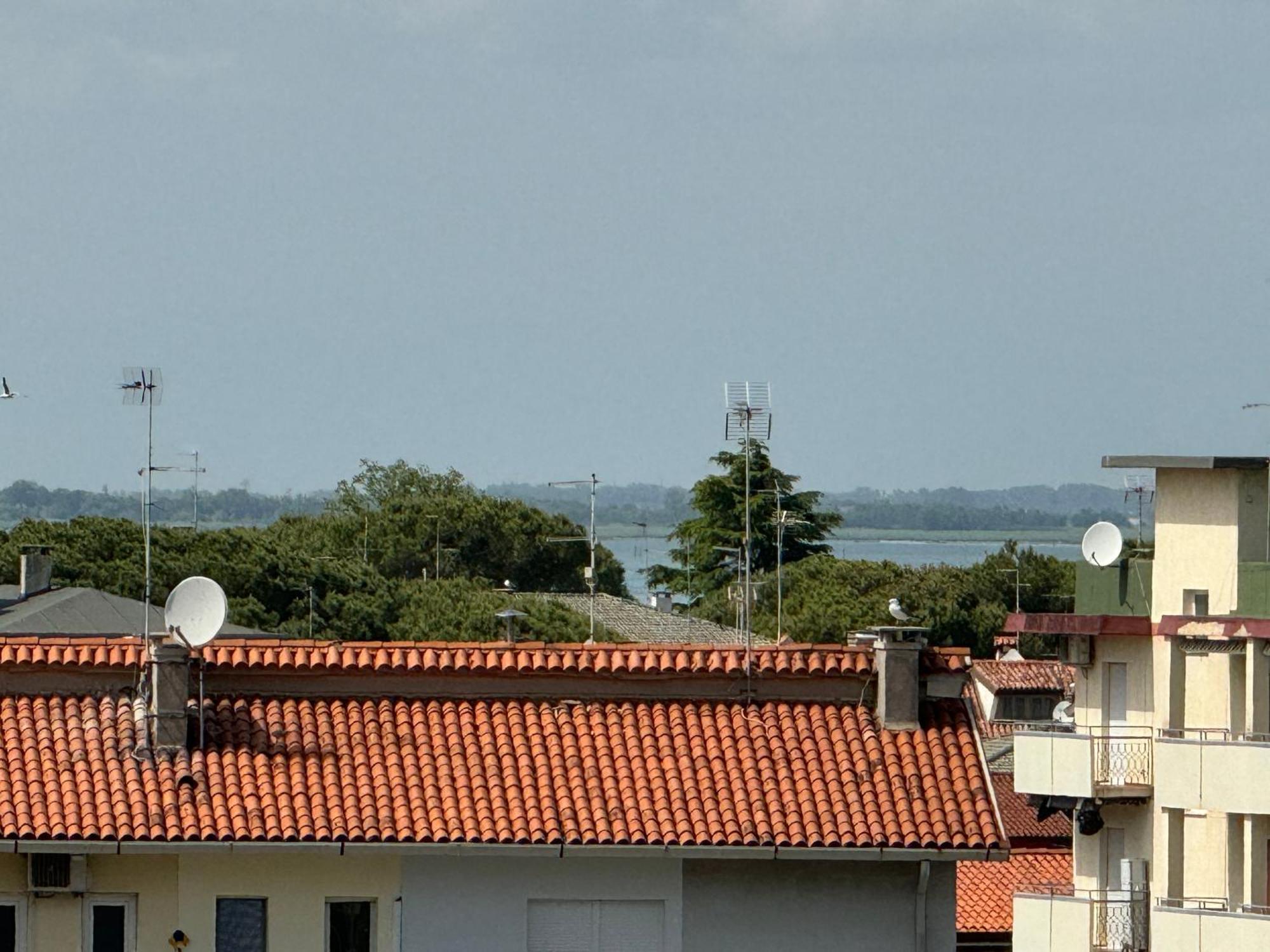 Ca' Vittoria Apartment Lignano Sabbiadoro Bagian luar foto